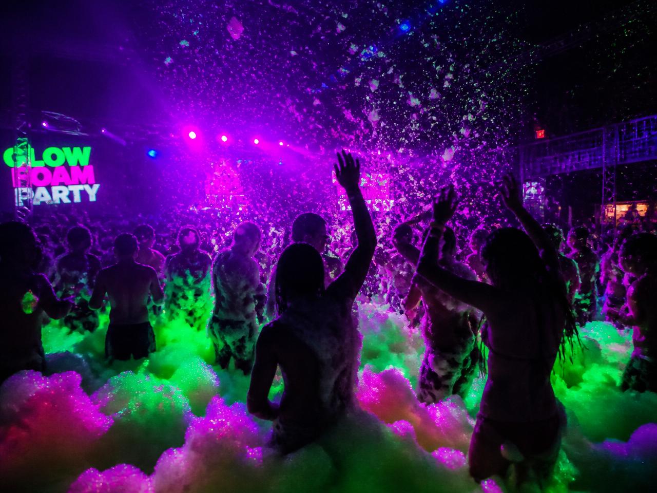 Deluxe Glow Foam Party